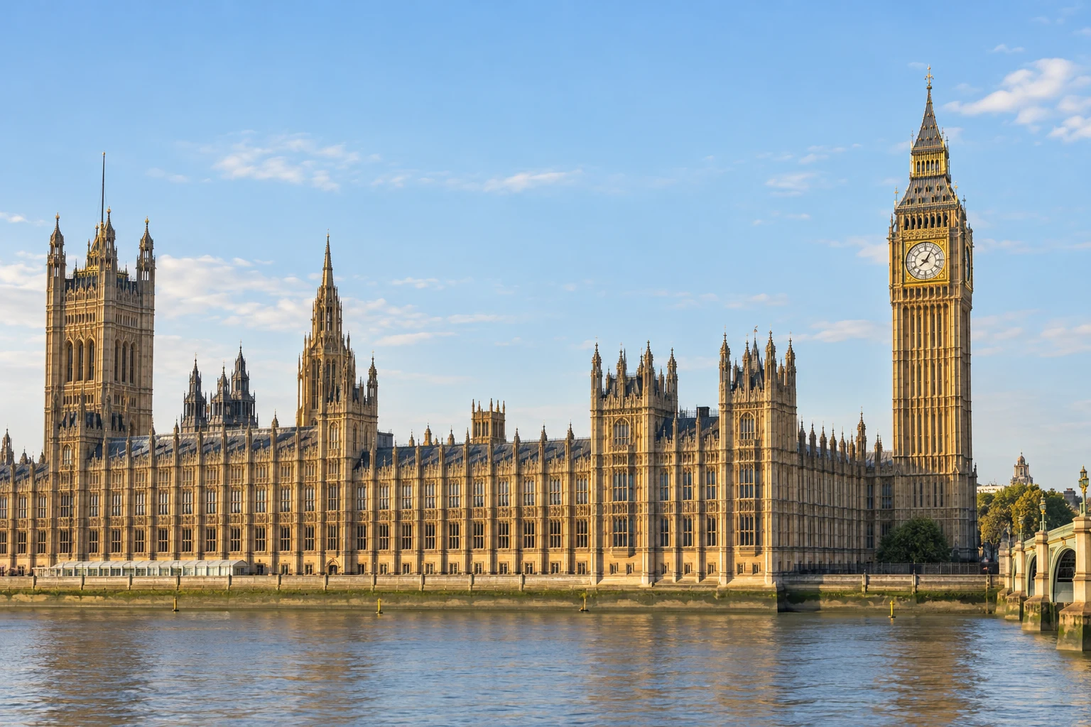 London’s Big Ben and the Houses of Parliament