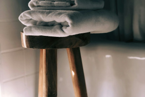 Richard Haworth Linen: Towels, Bedding and Table Textiles